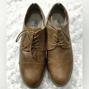 IZOD Men’s Brown Lace Oxford Shoes